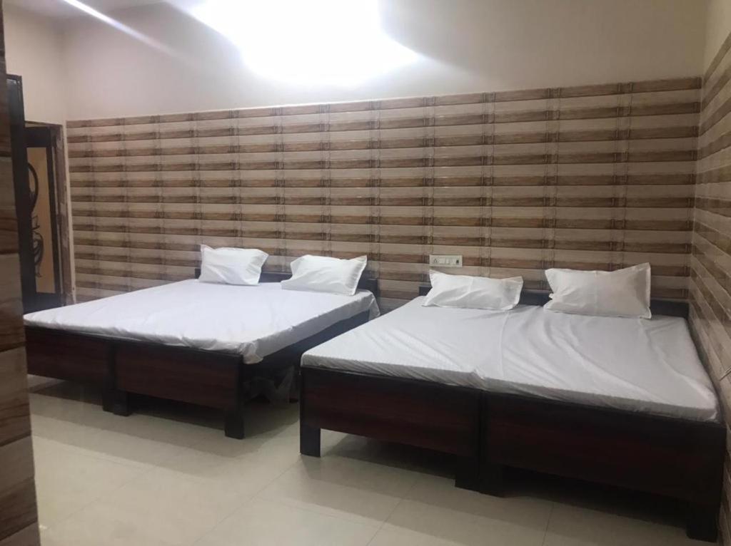 Guest house Radhikaa Residencyy *