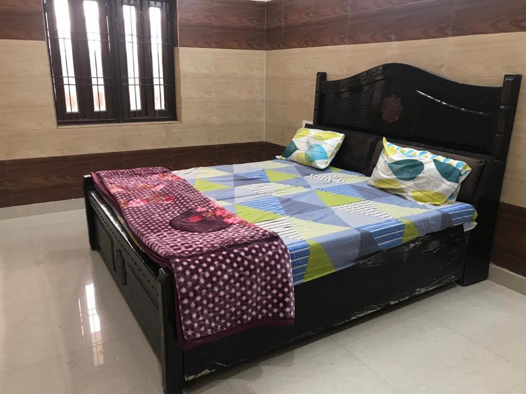 Guest house Radhikaa Residencyy Vrindavan