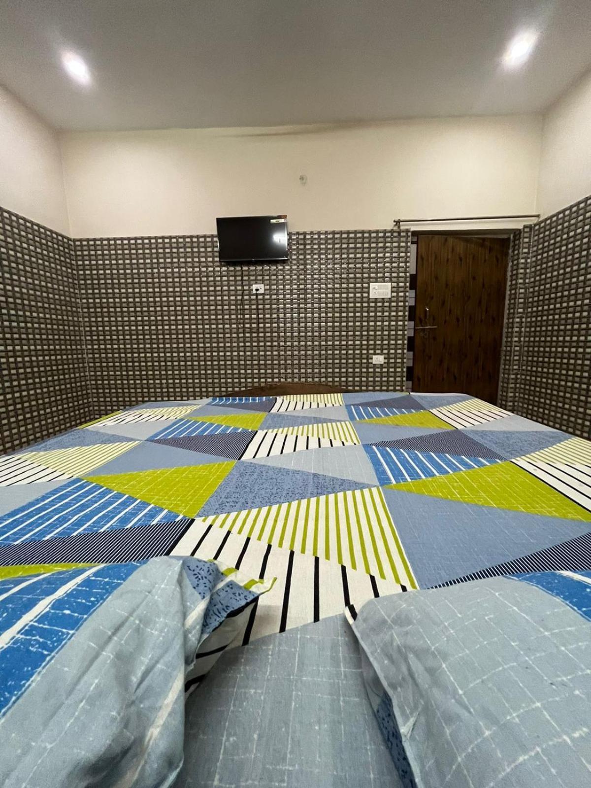 Radhikaa Residencyy *